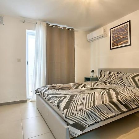 Urban Front - Walking Distance From Paceville And St George Bay Beach Is-Swieqi Exteriér fotografie