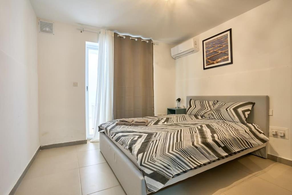 Urban Front - Walking Distance From Paceville And St George Bay Beach Is-Swieqi Exteriér fotografie