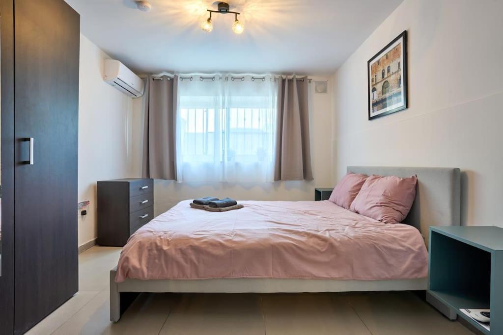 Urban Front - Walking Distance From Paceville And St George Bay Beach Is-Swieqi Exteriér fotografie